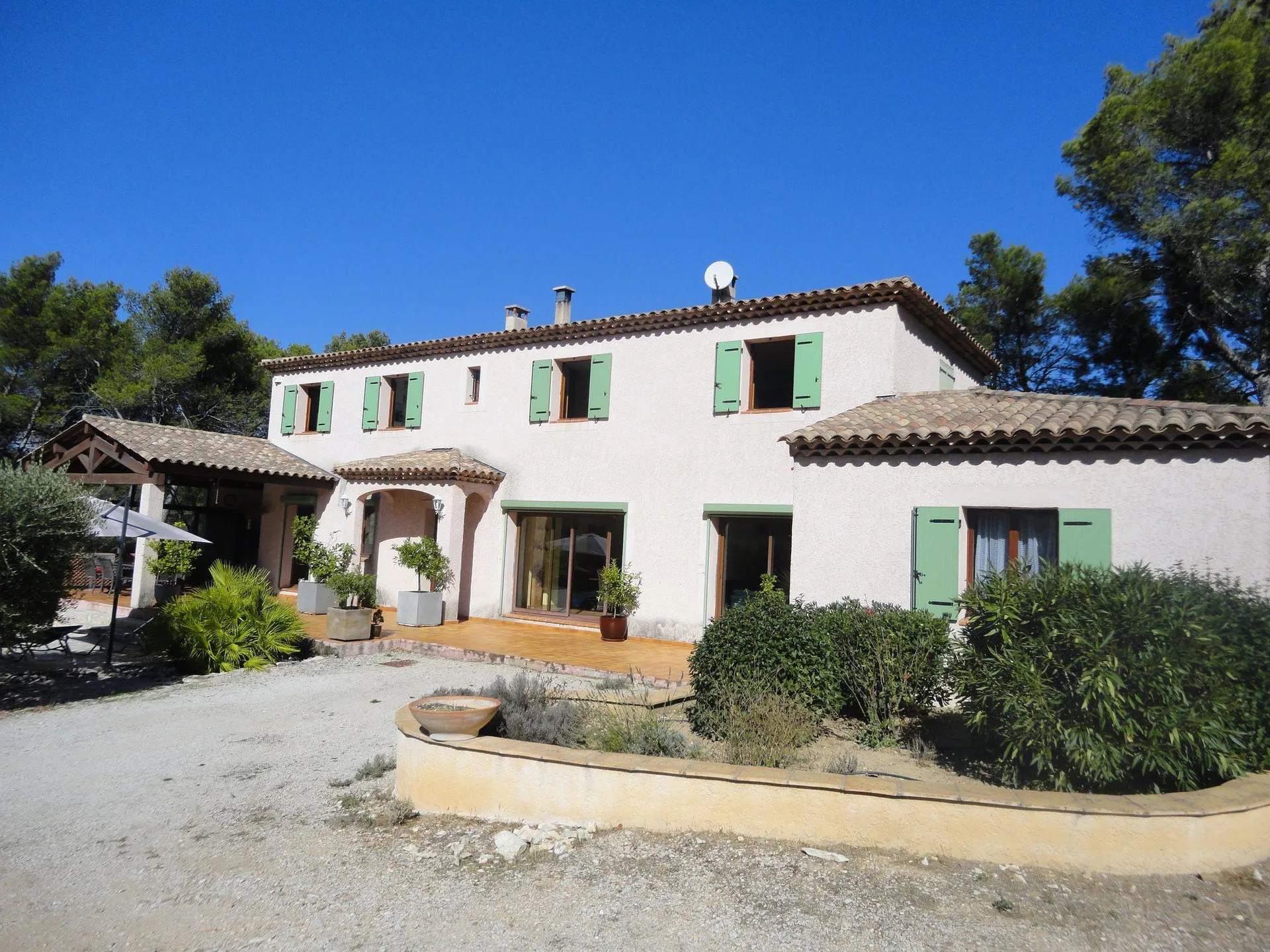 Villa avec piscine à vendre sur roquefort la bedoule