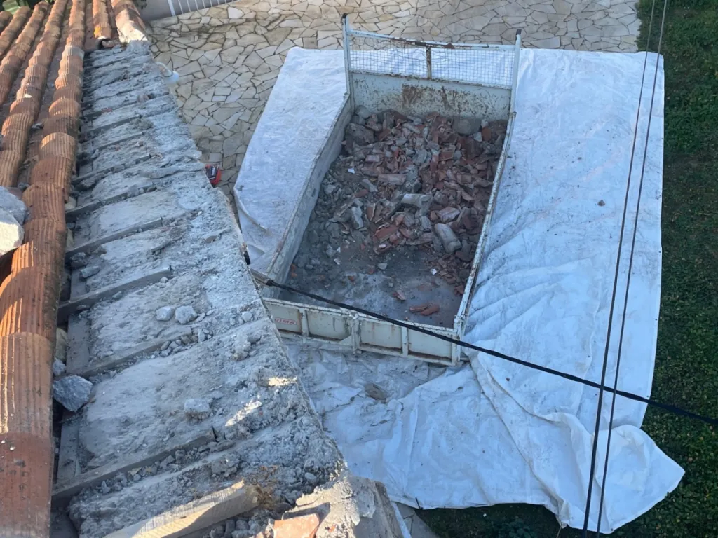 Réfection de toiture avec isolation d’une maison sur Châteauneuf-les-Martigues.