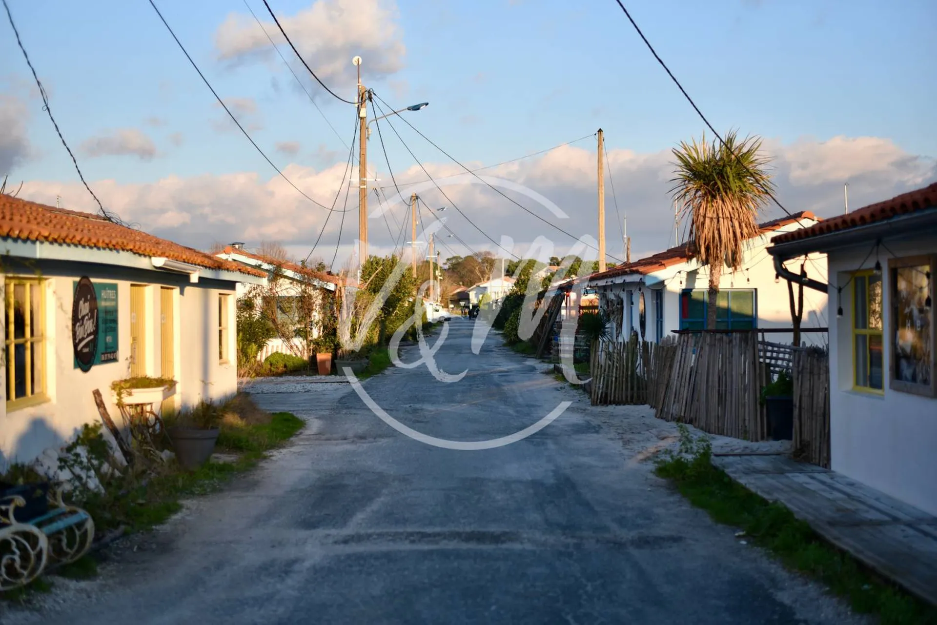 Pourquoi faire appel à une agence locale pour vendre une maison à Andernos? 