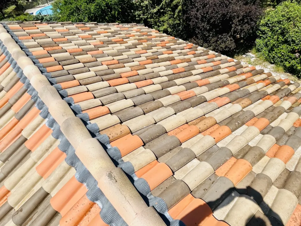 apres nettoyage des tuiles sur martigues