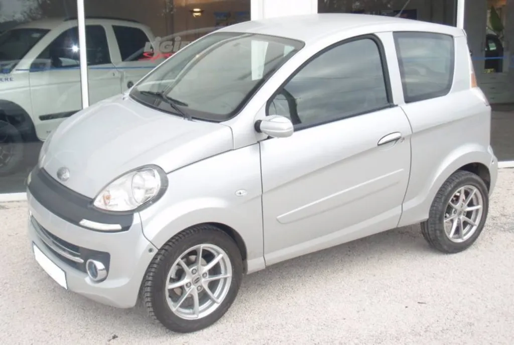 Vente voiture sans permis occasion MICROCAR MGO SXI pres de Toulon VAR 83