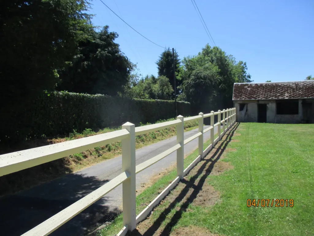 Création de clôture en lisses béton dans le Calvados 14