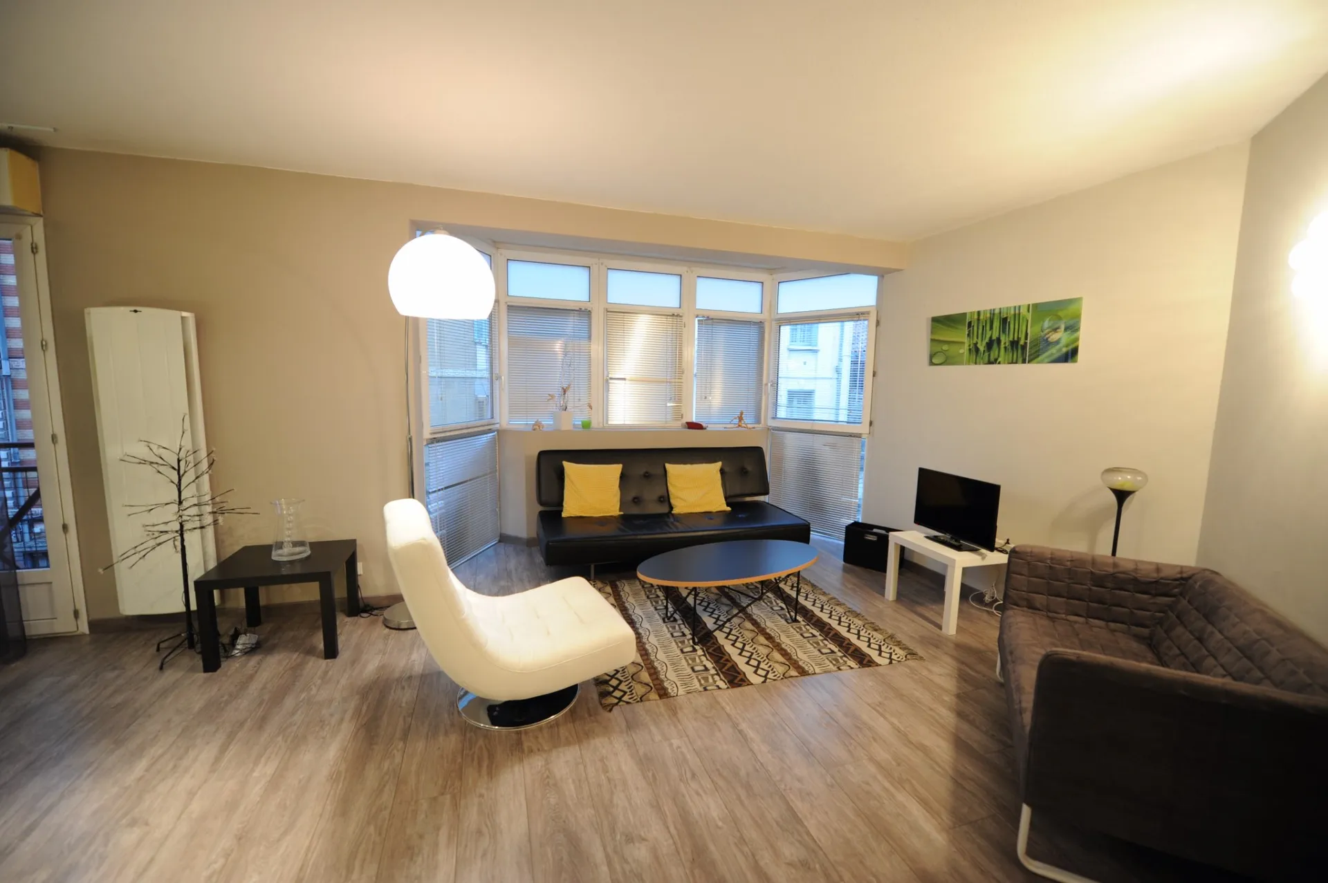 AVIGNON Intra Muros, charmant appartement au calme, excellente situation   