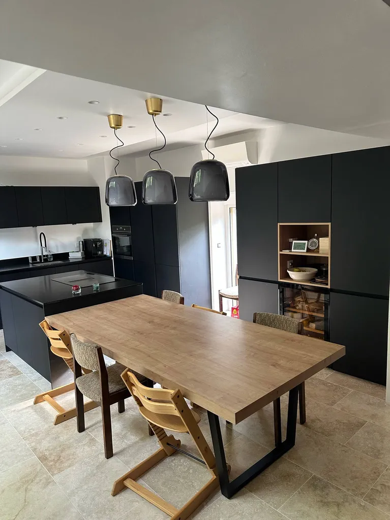 installation cuisine bois et noir lyon