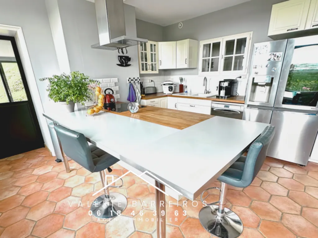 A saisir magnifique maison de 180 m² habitable sur la commune très recherchée de FRENEUSE 76410