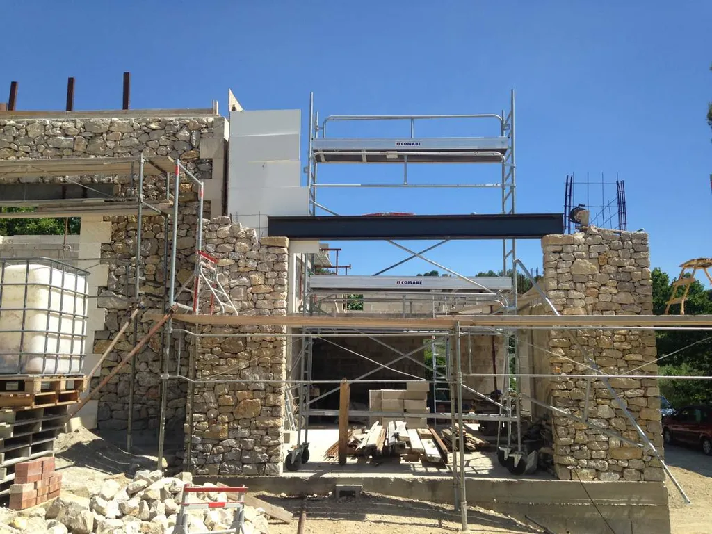 Réalisation d'un Mas provençal en pierres près de Saint-Rémy-de-Provence