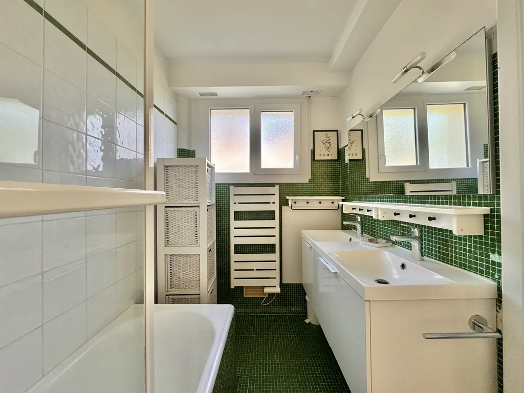 2589 - Appartement T3 avec balcon et vue mer