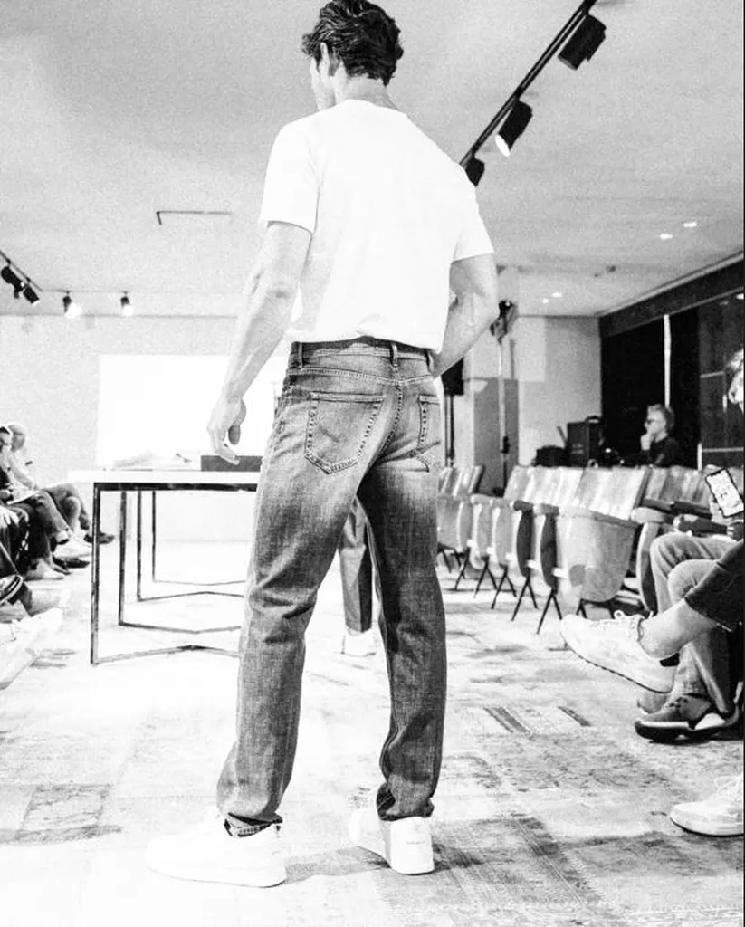 Les jeans Hanpicked chez Sacha à Ménerbes dans le Luberon.