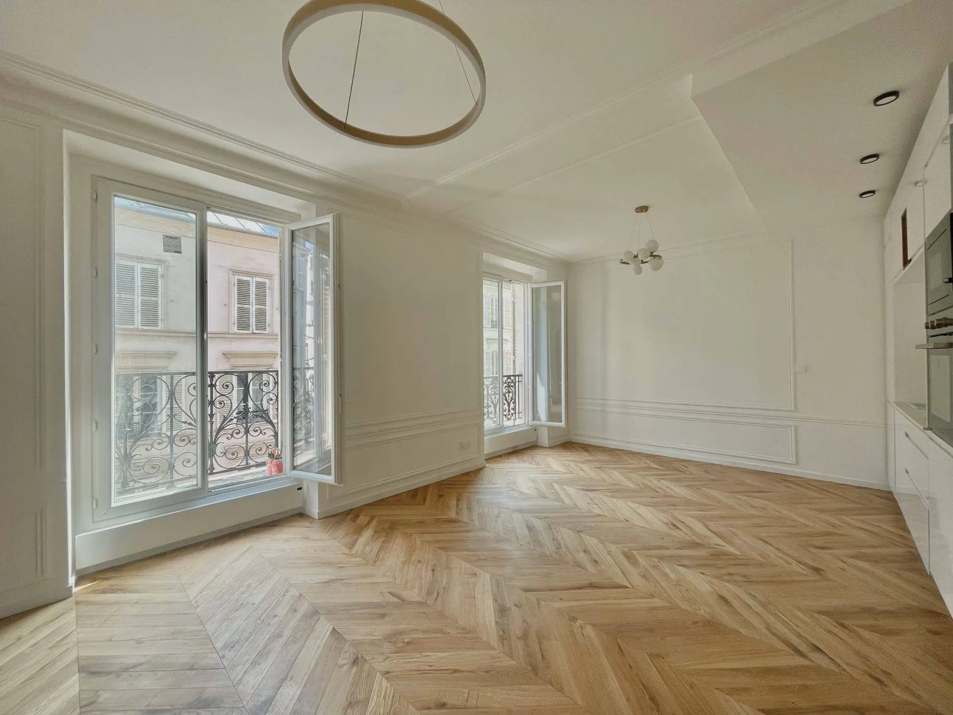 Appartement avec balcon entièrement rénové - Mac Mahon / Ternes / Arc de Triomphe