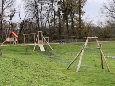 Tyrolienne en bois robinier à Arnas près de Lyon