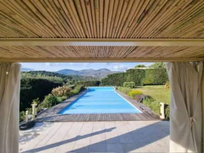 Installation d'une Pergola en bambou naturel à Fréjus