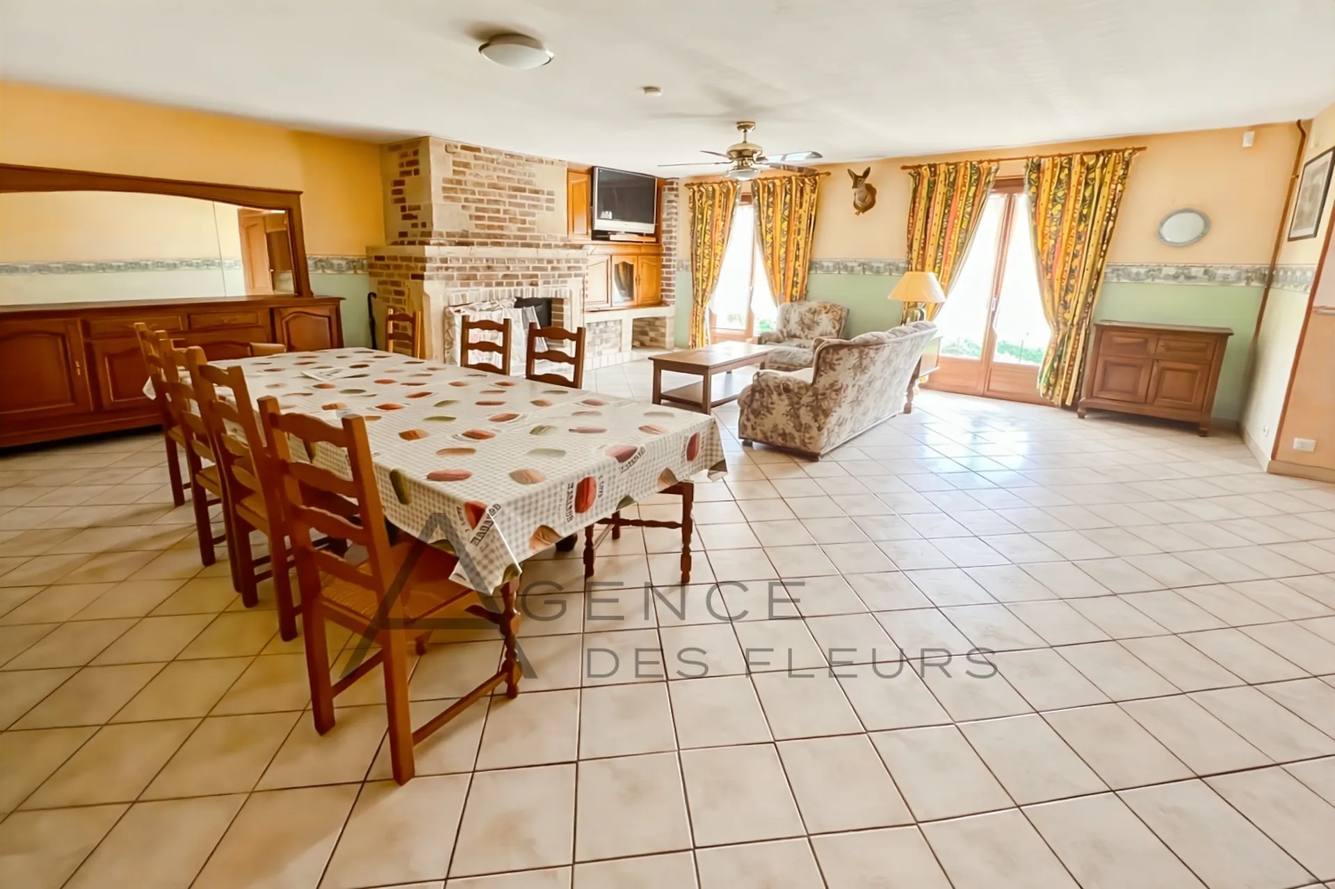 A vendre, corps de ferme de 210 m² édifié sur 1995 m² de terrain sur la commune d'HECTOMARE 27110