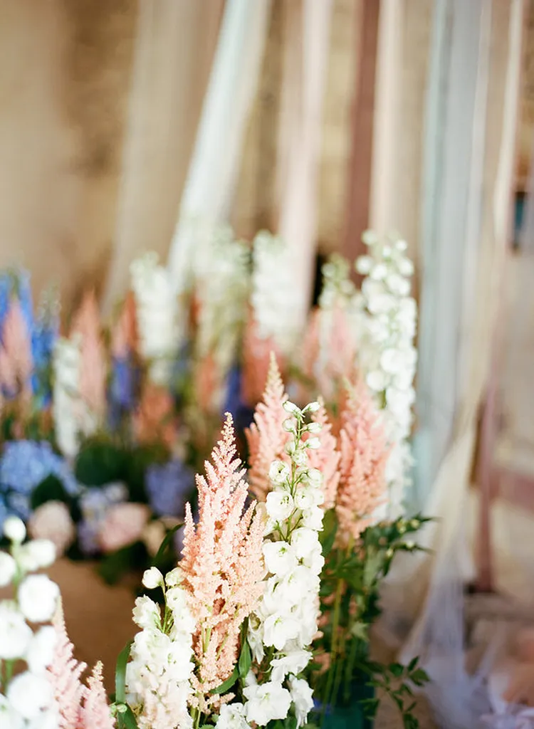 Consulter notre portfolio de décoration florale de mariage en Provence