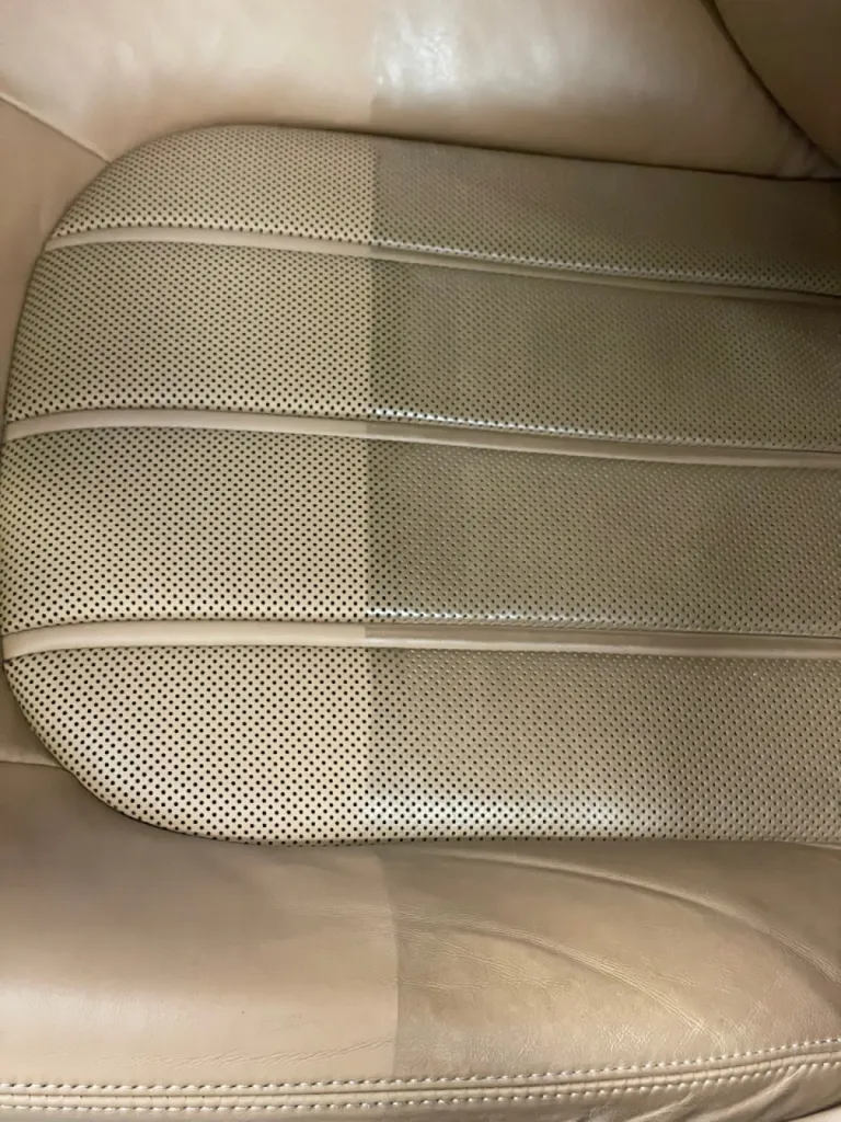 Traitement cuir pour cette Bentley Mulsane chez Bentley à Monaco 