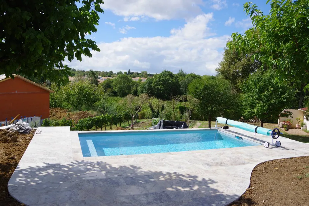 Ou trouver du travertin gris sur Ambarès et Lagrave