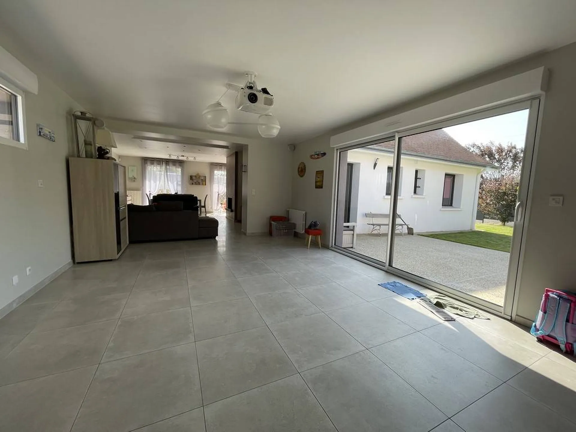 Maison contemporaine de 178m² bâtie sur son terrain de 1 230m² proche des commerces, en Seine Maritime, 76.