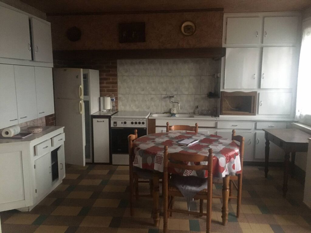 Maison individuelle, à vendre sur Vatteville-la-rue , sur 6972m² de terrain avec dépendances