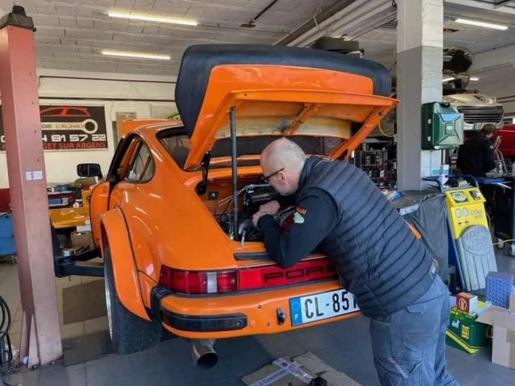 Révision d'une Porsche 3.0 SC