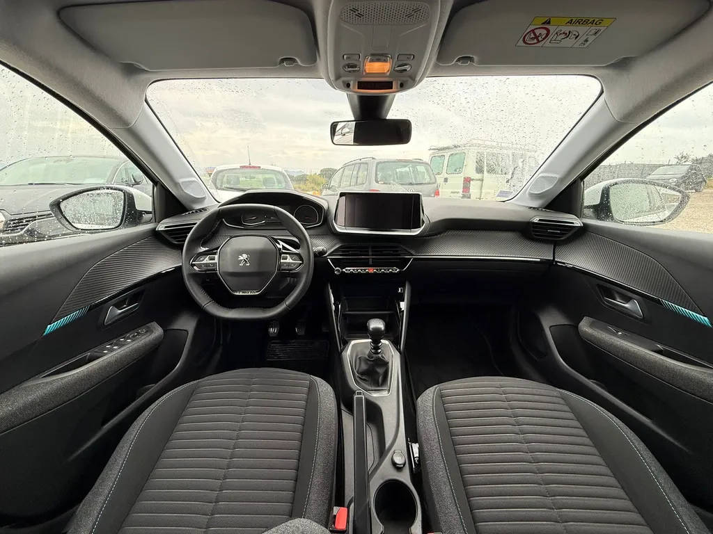 PEUGEOT 208 STYLE 1.2 THP 100CV 
