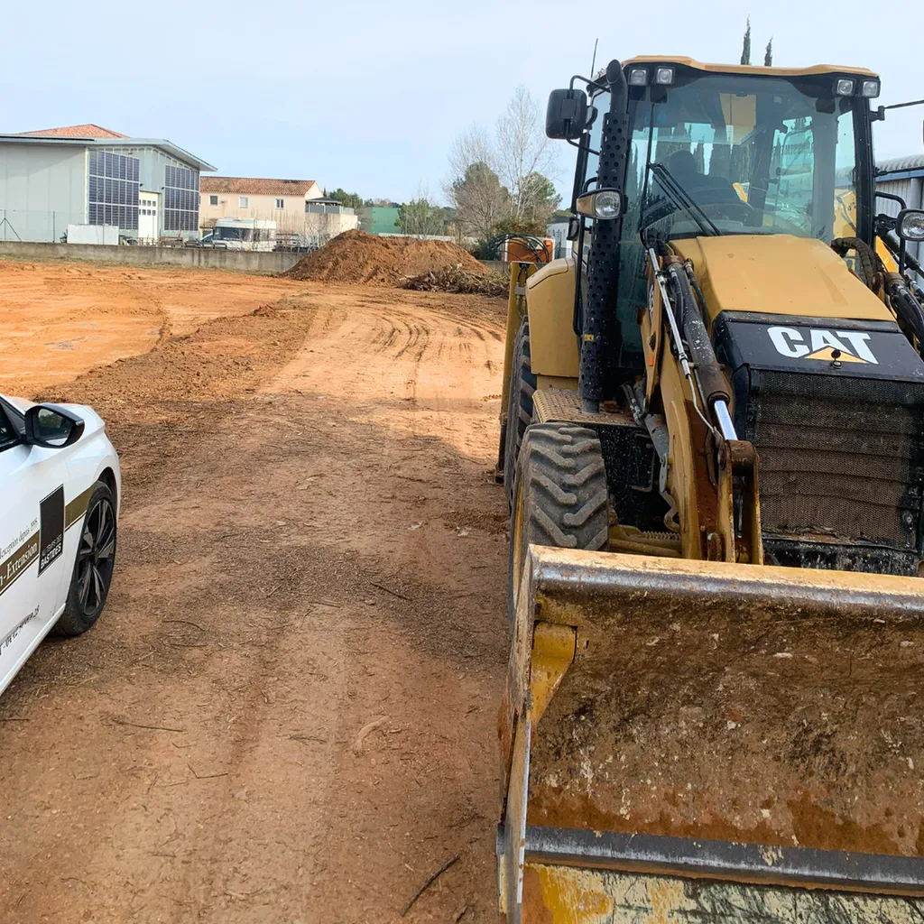 Ouverture du chantier de construction de nos futurs locaux professionnel sur la commune d'Eguilles dans les Bouches du Rhône