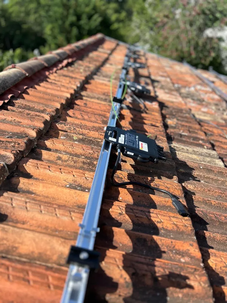 Installation de panneaux photovoltaïques en autoconsommation avec batterie virtuelle Urban Solar chez un client à Cenon  (33) sur la région bordelaise