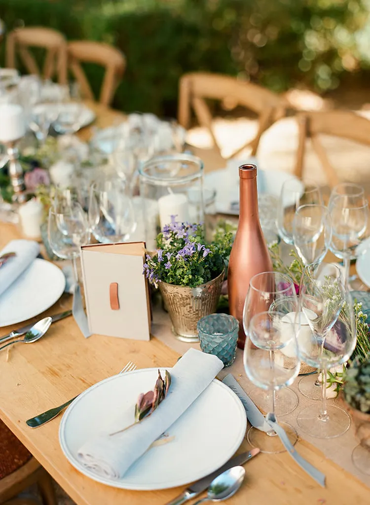 Consulter notre portfolio de décoration florale de mariage en Provence