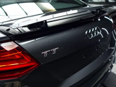 Traitement complet du bloc avant de l’Audi TT avec notre film de protection PPF XPEL chez Gloss Obsession.