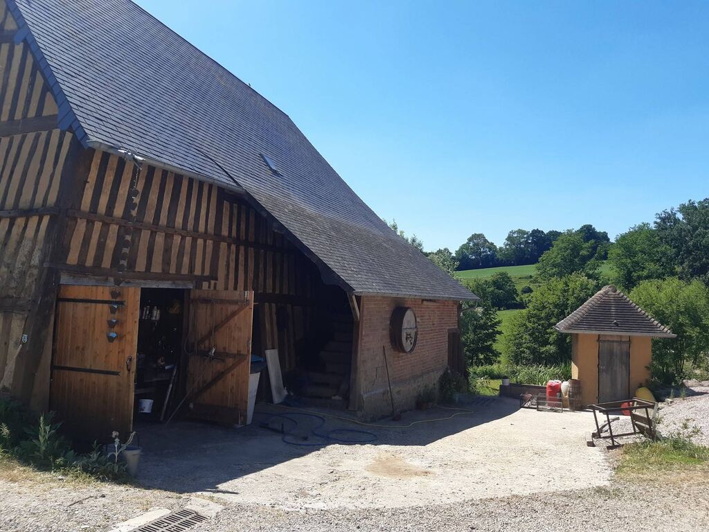 ANCIEN CORPS DE FERME, Région CAMBREMER, Calvados 14