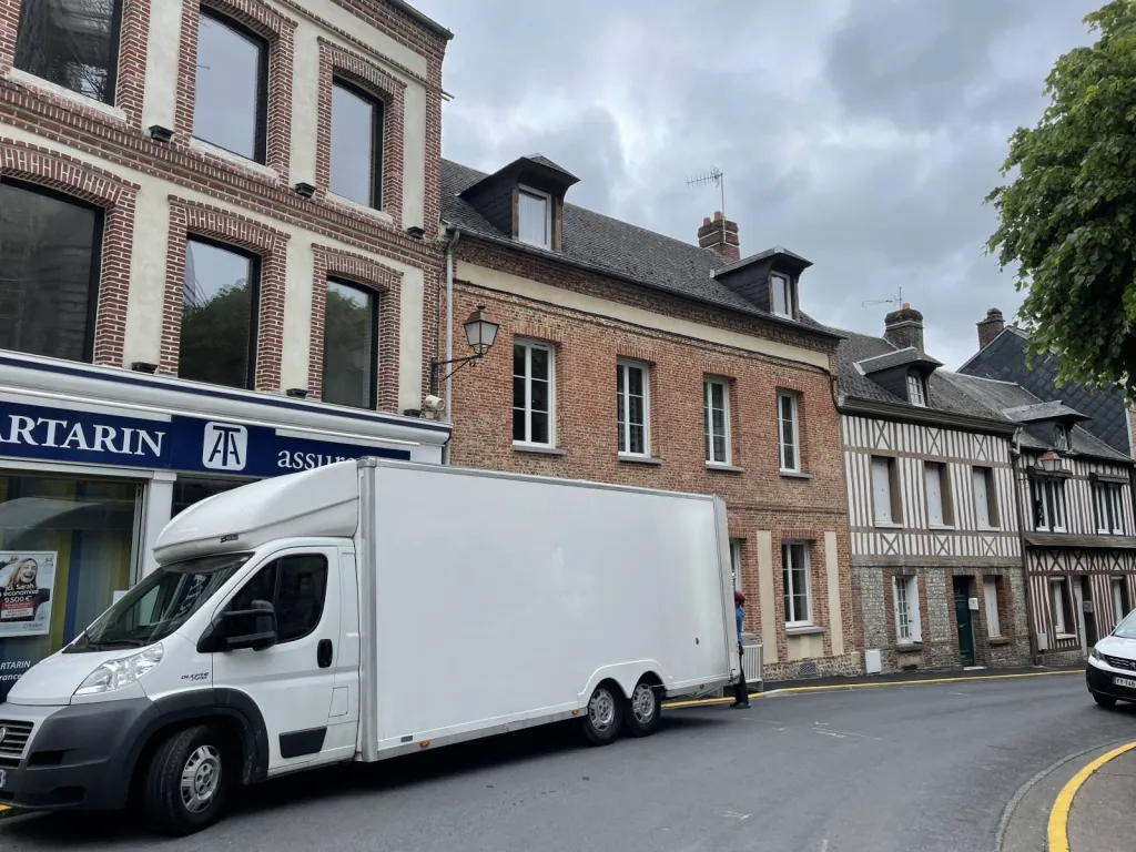 Gros camion pour gros demenegement professionnel