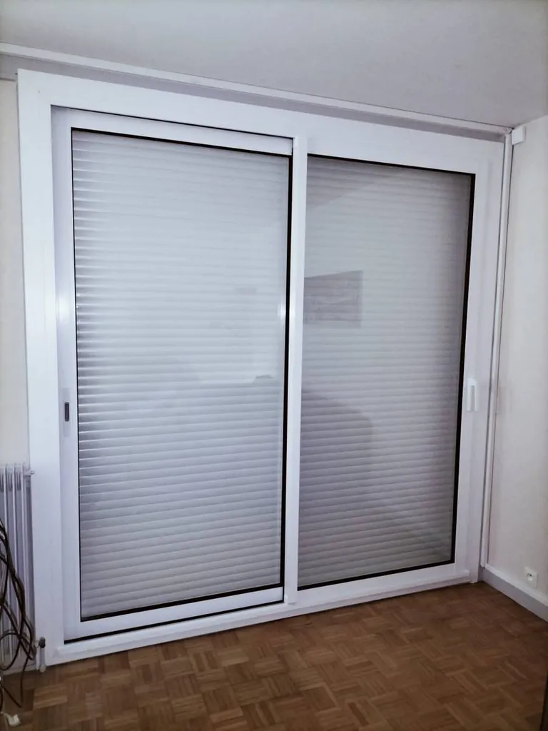 Installation et pose de fenêtres aluminium double vitrage à Lyon 9ème