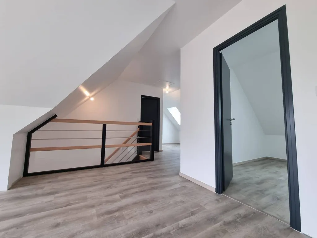 Coût pour mise en peinture d'un escalier bicolore à le HAVRE près d'Etretat