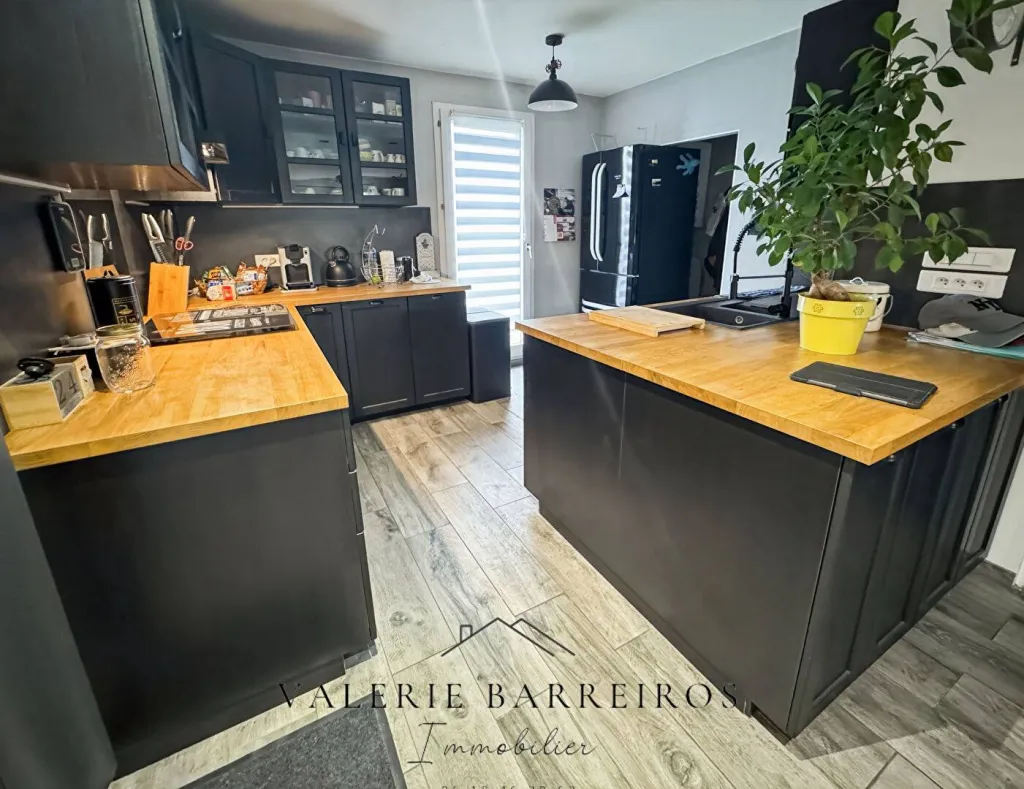 A SAISIR CHARMANTE MAISON MITOYENNE DE 74 M² SUR LA COMMUNE DE ST PIERRE LES ELBEUF 76320