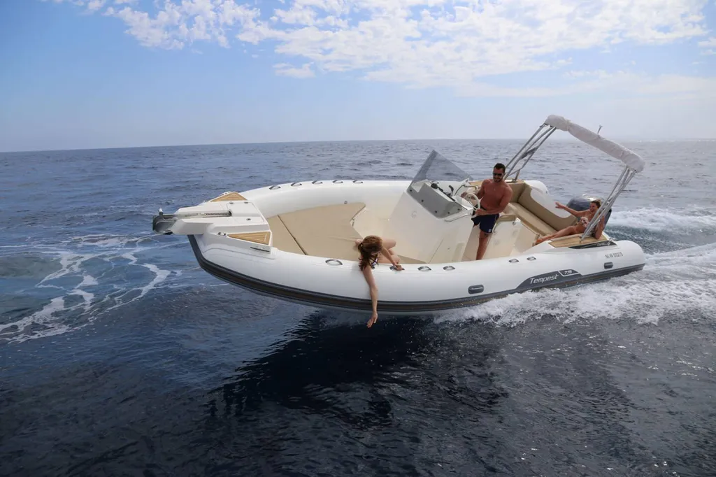 Location bateau semi-rigide à Bandol