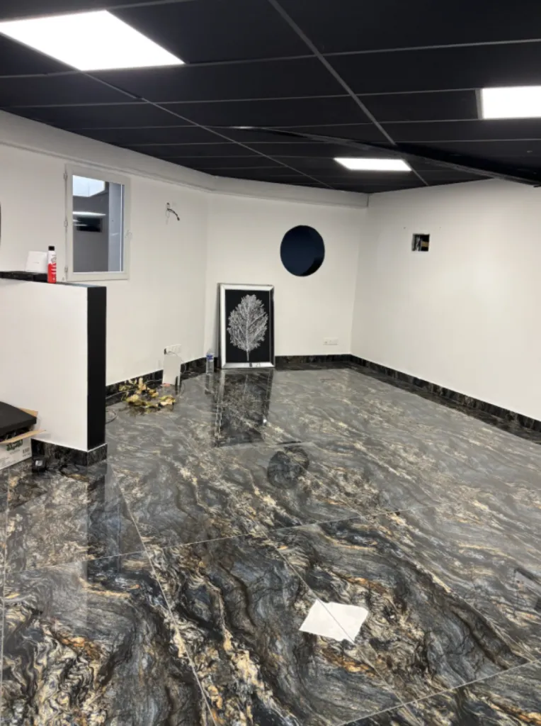 LE HAVRE - LOCAL COMMERCIAL DE 621 m² AVEC SHOWROOM AVEC SHOWROOM ET ATELIER