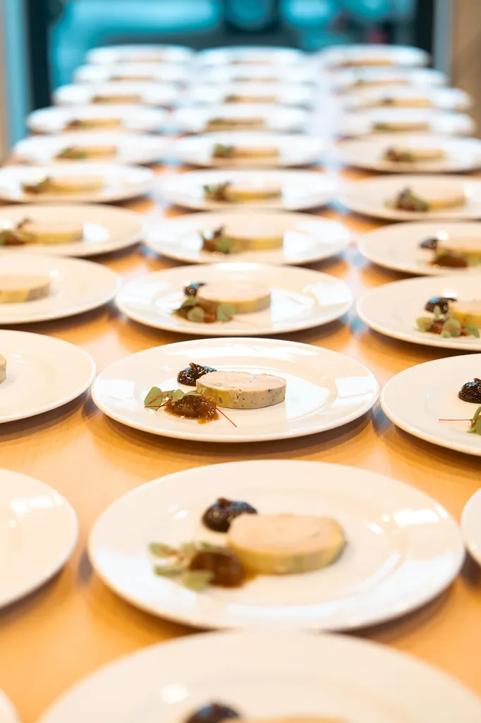 Entrée de mariage élégante par instant d'aubaine traiteur et chef à domicile proche de Strasbourg situé à Kertzfeld