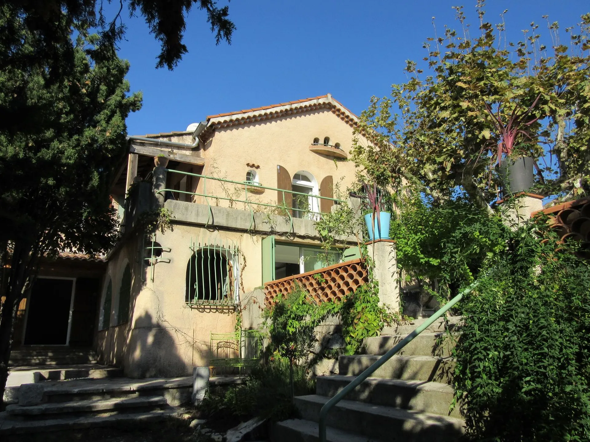 vente villa avec deux logements sur la ciotat