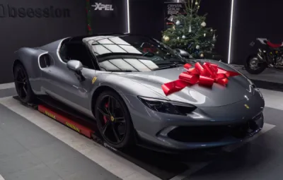 Cette Ferrari 296 GTS bénéficie d’un film de protection PPF XPEL intégral, garantissant une finition impeccable et une protection durable contre les agressions extérieures.
