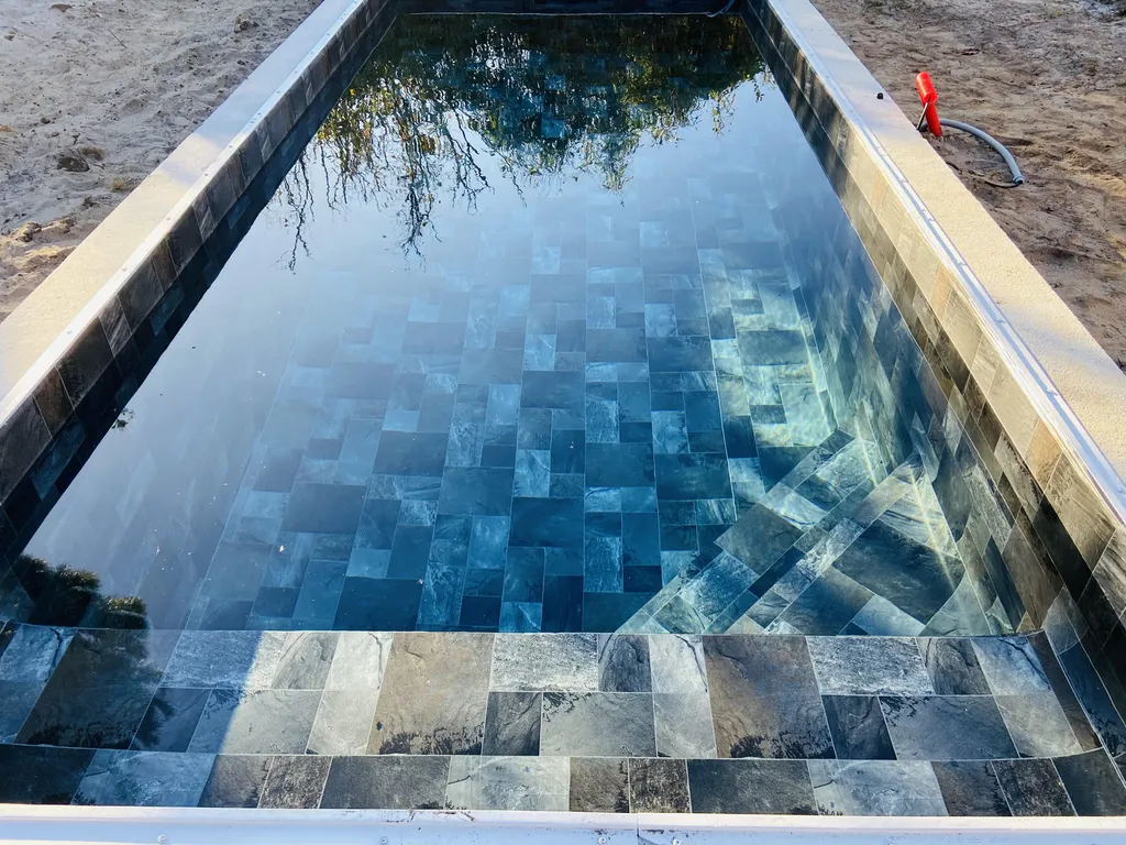 Réalisation mini-piscine avec liner 90/100e type Bali et filtre à cartouche
