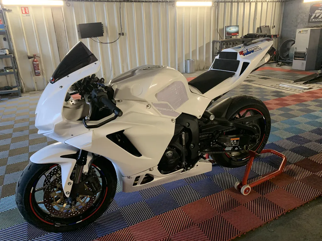 La nouvelle CBR600RR 2024 passe un cap ! Venez redonner vie a votre Moto à Lédenon pres de Avignon et Tarascon