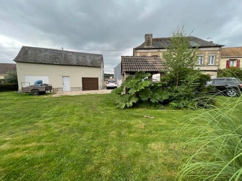 jardin clos et arboré