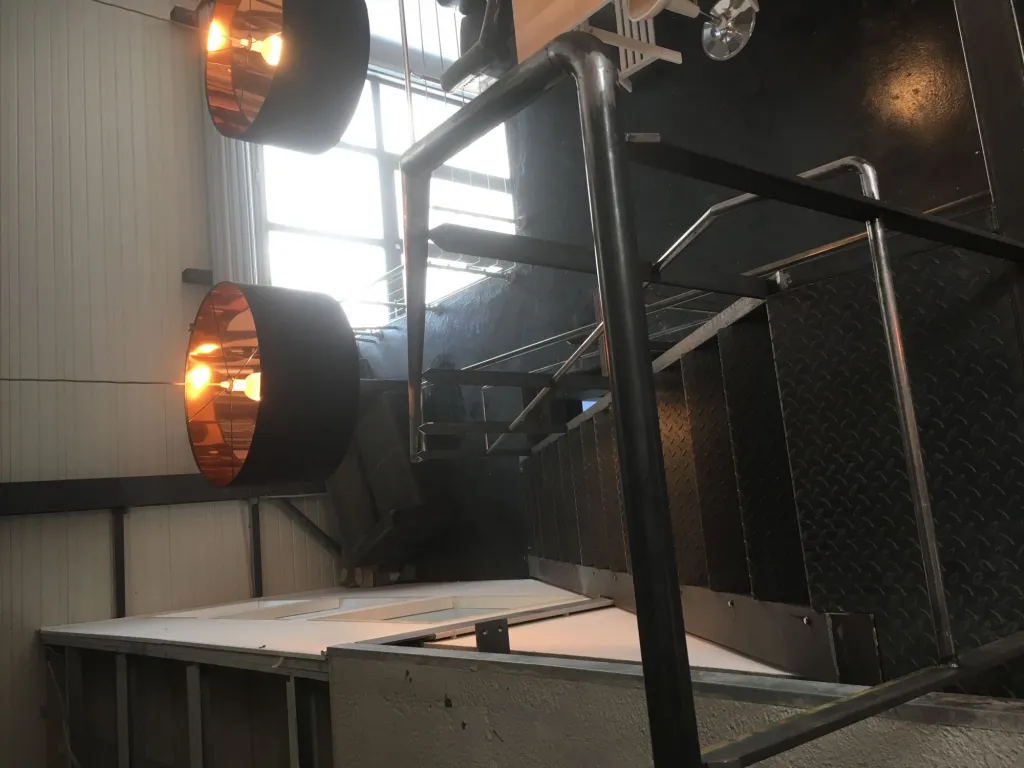 Escalier industriel à Venelles près d'Aix-en-Provence