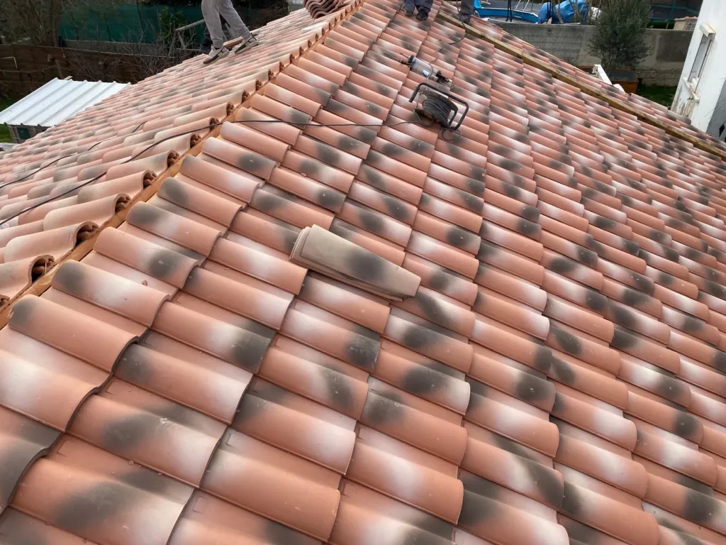 pose toiture romane sur aix en provence