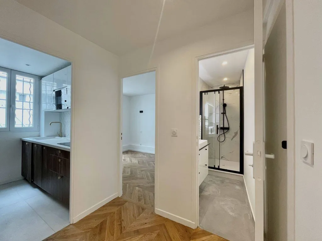 3 Pièces entièrement rénové - Monceau / Courcelles 75008