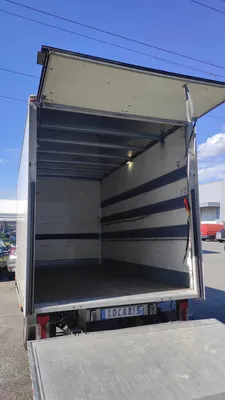 Iveco 20m3 caisse demenageur  avec Hayon total  à Bordeaux