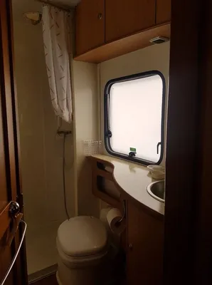 RETIRE DU PARC CAMPING CAR PROFILE CI RIVIERA 55P  4 COUCHAGES