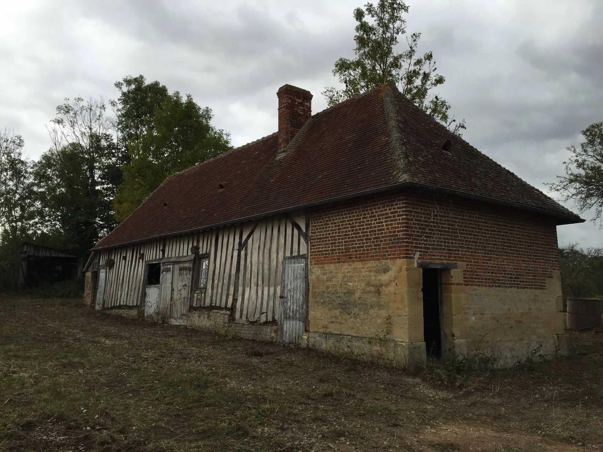 En vente Ancien Corps de Ferme à 10 minutes de Cambremer Calvados 14340
