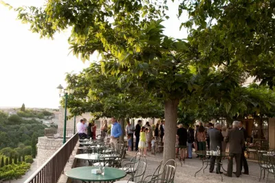 Trouver une demeure pour mariage lubéron