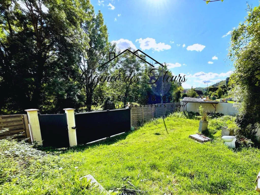 A vendre maison normande de 154 m² édifiée sur 1400 m² de terrain sur la commune de ORIVAL