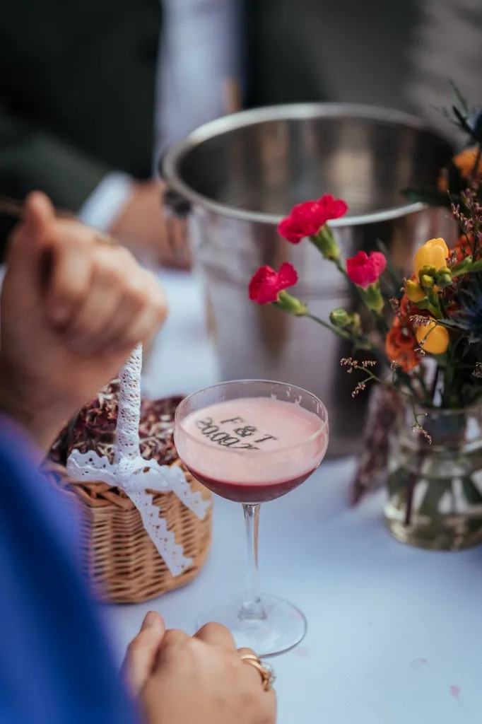 Cocktails signature pour une réception intimiste à Lyon