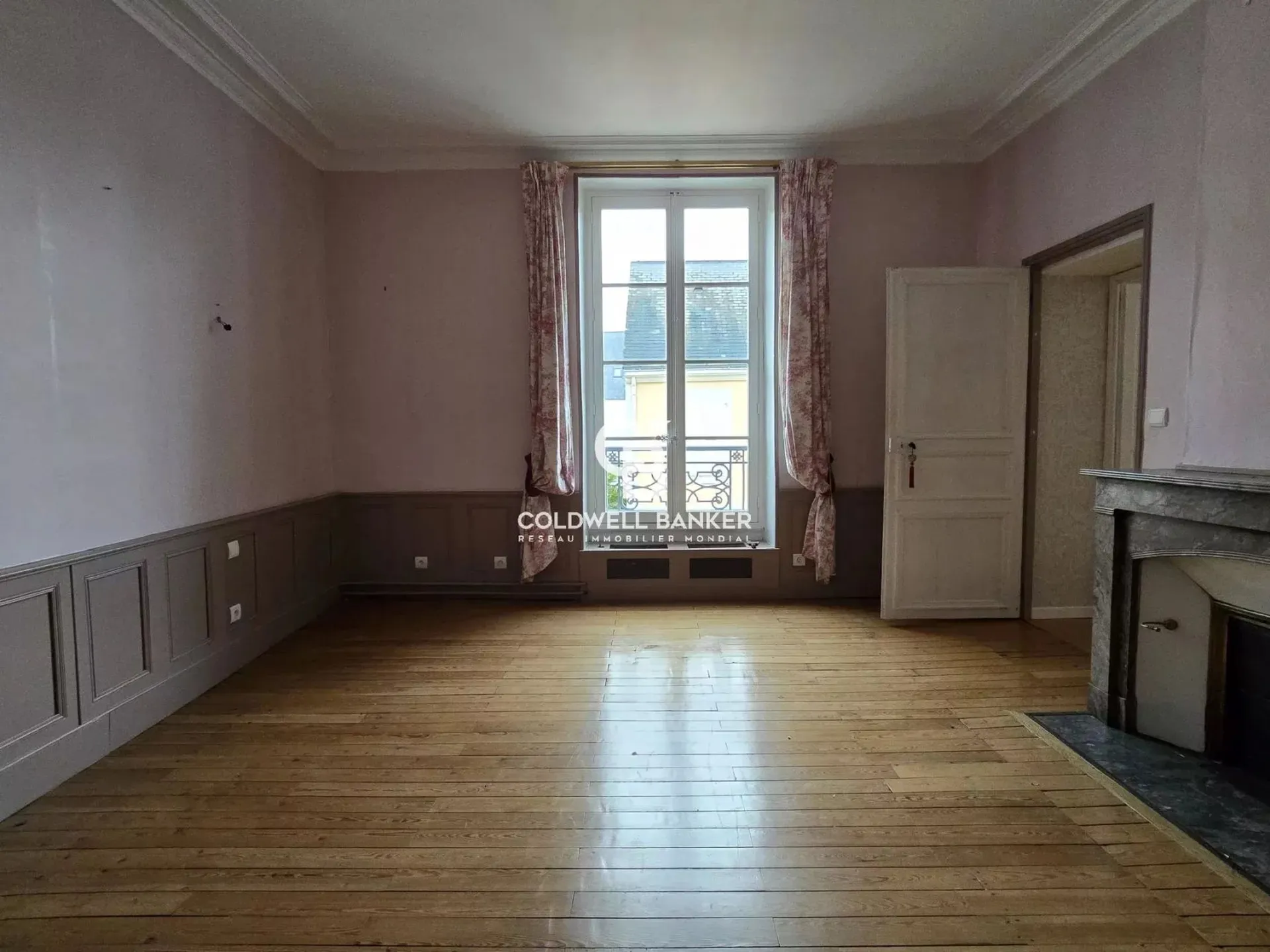 acheter une maison avec 7 chambres et un jardin en centre ville du mans